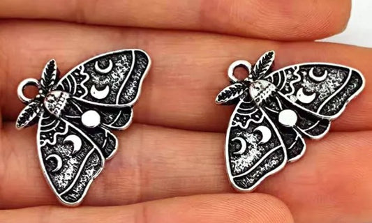 Moth charms lunar 5pk