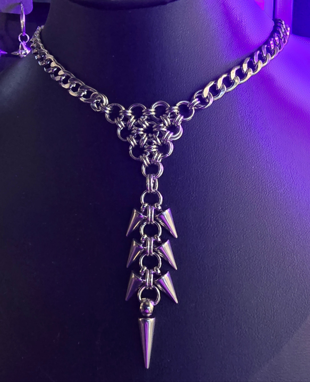 Stainless steel chain maille spike necklace