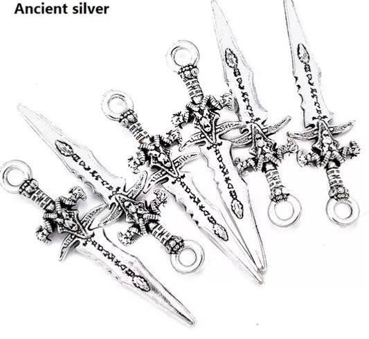 Dagger charms silver 5pk