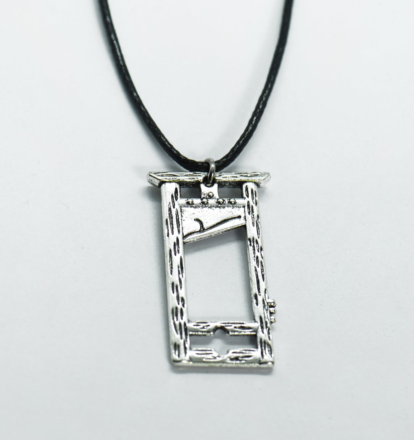 Large Guillotine necklace